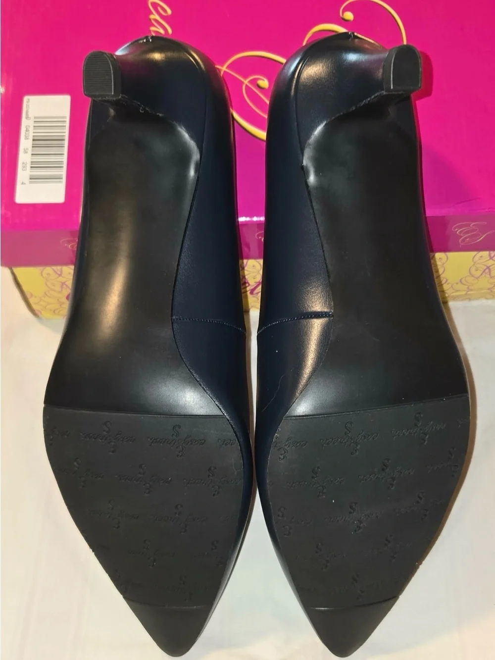 Easy Street Pointe Dress Pumps Pointed Toe Kitten Heel in Navy Sz 11wide NIB